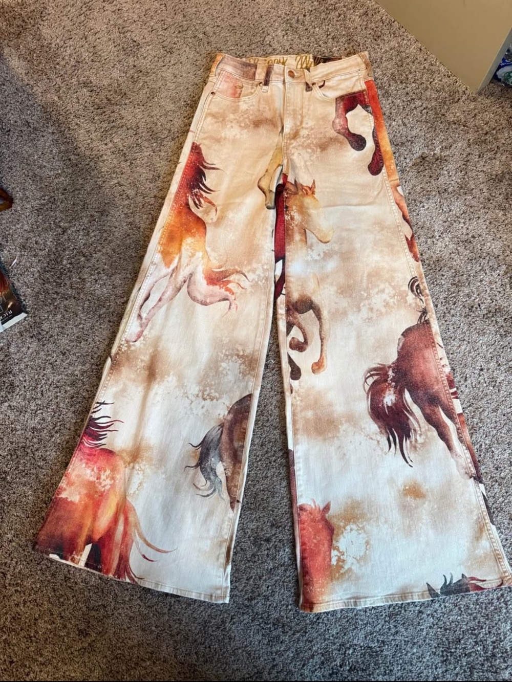 Wrangler Horse Print Wide Leg Jeans in Cream and Brown - Picture 1 of 3